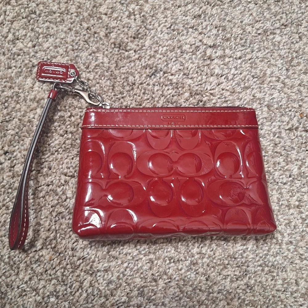 Coach wristlet Shiny Red